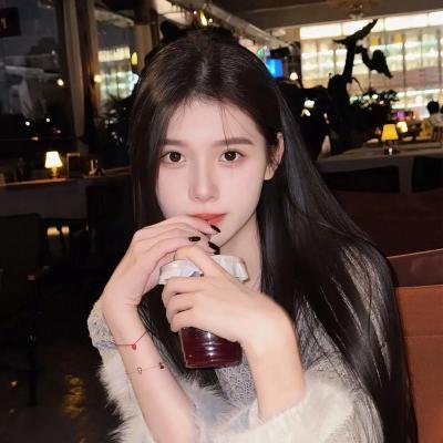 攀岩女孩儿